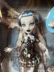Кукла Monster High Reel Drama Frankie Stein черно-белая Френки Монстер Хай