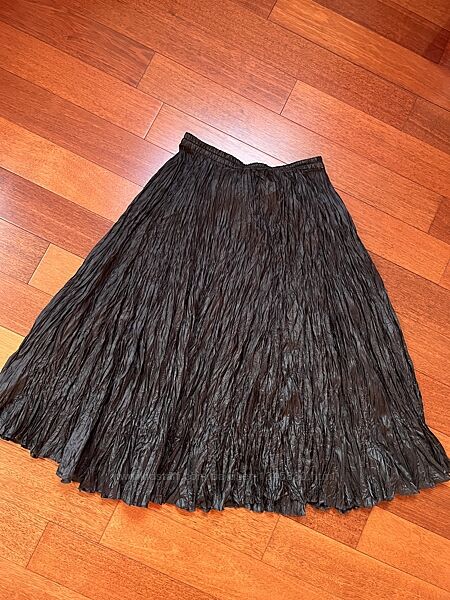 Женская юбка легкая черная жатая yessica D44 расклешенная, струящаяся
