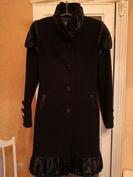 Нарядное модельное пальто