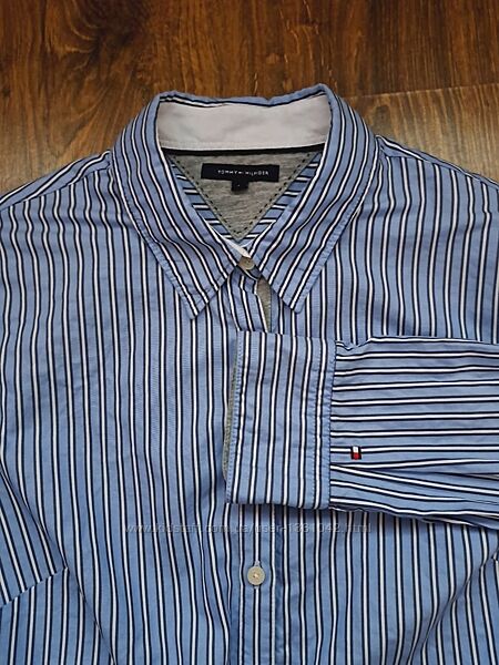 Рубашка Tommy Hilfiger голубая, в полоску, размер М.