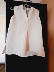 Белоснежная блуза UNIQLO без рукавов, размер XS-S.