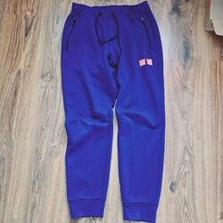 Спортивные штаны UNIQLO, размер M.