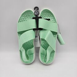 Зручні легкі жіночі босоніжки CROCS ментолового кольору, розмір 36-37