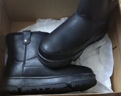 UGG зимові уггі короткі міні чорні. Верх натуральна шкіра Оригінал