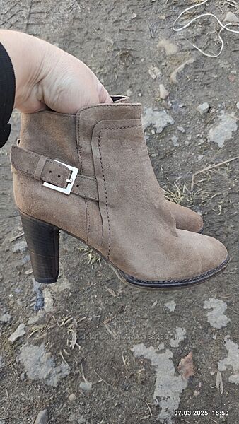 Черевики 38 розмір 