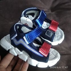 Новинка Спортивні босоніжечки р 21,22, 23 24 26 