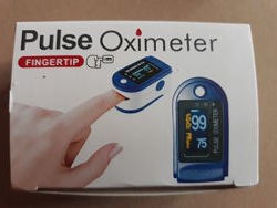Пульсоксиметр  для определения количества кислорода в крови. Сатурация 