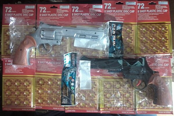 10 пистонов с пистолетом, револьвером 8 зарядным