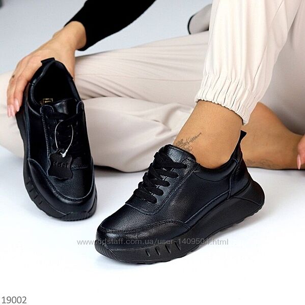 Чорні шкіряні жіночі кросівки Anthracite, 36-41р код 19002