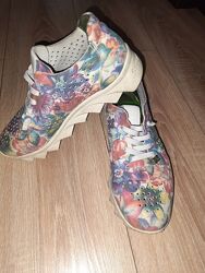 Кросівки шкіряні жіночі