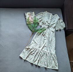 Ніжна сатинова сукня міді в квітковий принт