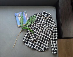 Стильна тепла сорочка в гусячу лапку