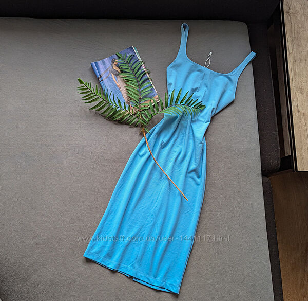 Базова сукня міді в обтяжку по фігурі xs s zara