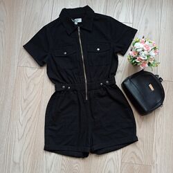 Черный джинсовый комбинезон с шортами