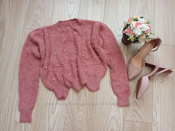 Вкорочений пухнастий светрик з намистинами