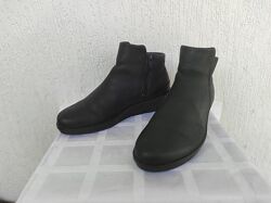 Брендовие, кожанние полуботинки Ессо р.38