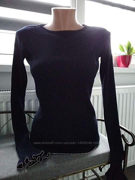 Класний светр в рубчик Косса розмір 44 / 46.