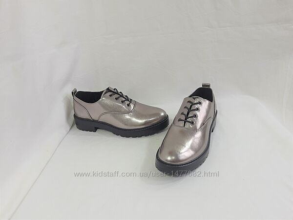 Серебристые стильные туфли от  Even&Odd   р 38   24,5 см