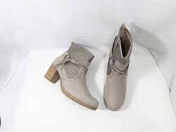 Гарні та комфортні ботильони від Jana р 41  26,5 см