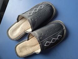 Кожаные мужские тапочки