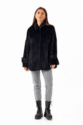 Короткое женское пальто из экомеха альпаки Даймонд от Emass. Разные цвета