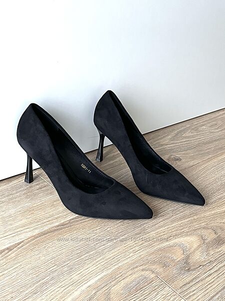 Неймовірні чорні туфлі човники/ база