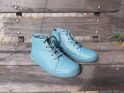 р.25,29,29.5,30,31  Clarks детские  кожаные ботинки хайтопы оригинал