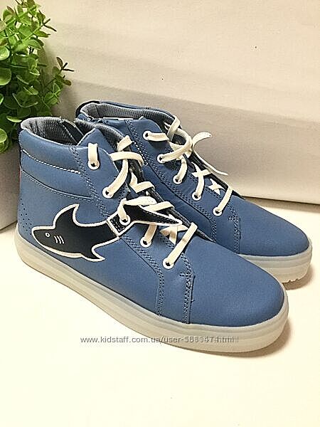  р.30, 33.5, 35  Clarks  кожаные ботинки - мигают оригинал