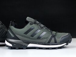 р.40,42,44 Кроссовки Adidas Terrex зеленые термо KS 12399