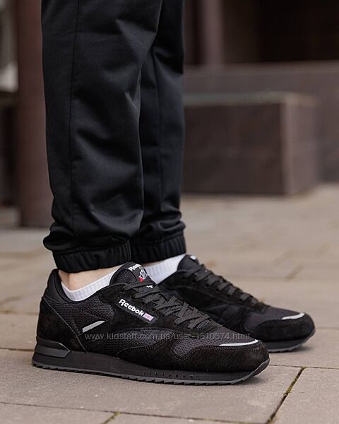 р.41,44  Кроссовки Reebok Classic Super Leather Black RB040