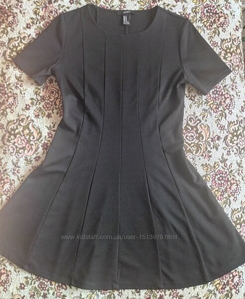 Маленькое черное платье бренда Forever 21. Размер 44-46