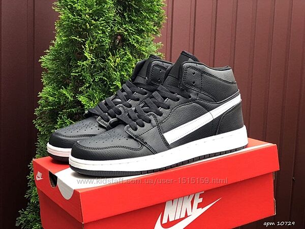 р.44   Стильные мужские кроссовки Nike Jordan черно/белые 