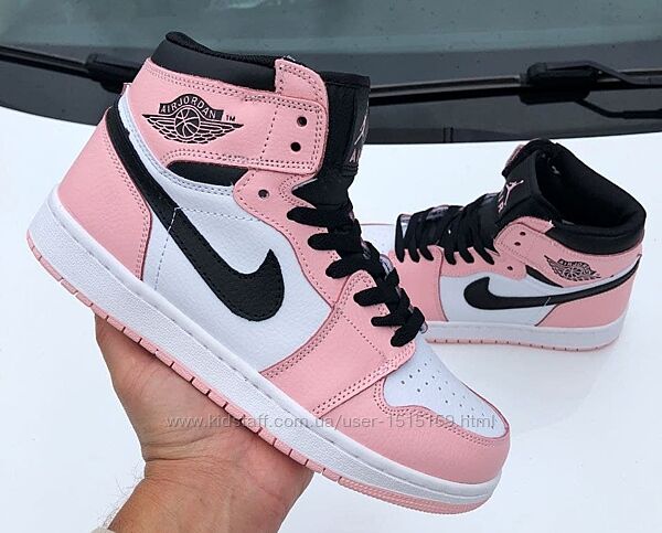 р. 40  Стильные кроссовки Nike Air Jordan розово/белые 