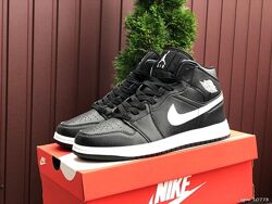 р. 42, 43, 44 Стильные кроссовки Nike Air Jordan черно/белые 