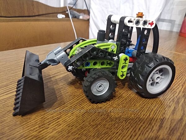 Продам Lego 8260 Трактор