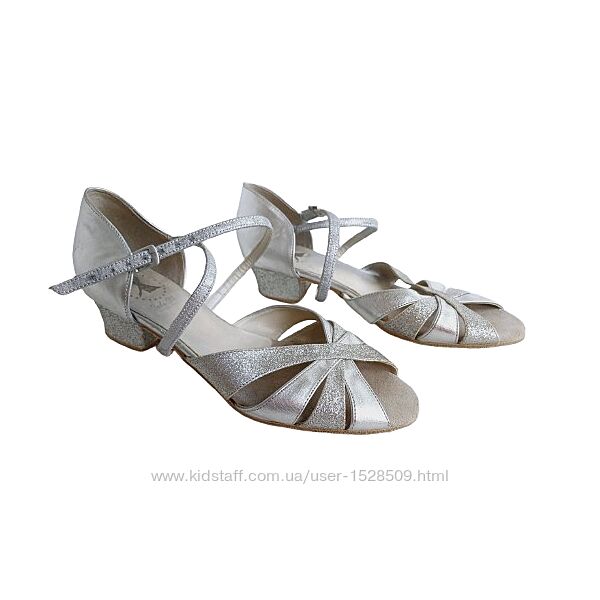 Танцювальні сріблясті туфлі босоніжки, устілка 23,5 см.