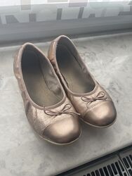 Clarks. Золоті туфлі балетки. 
