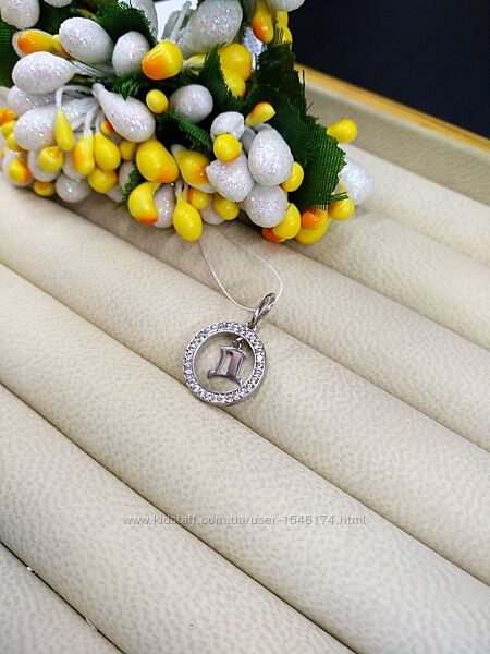 Серебряный нежный модный стильный классика кулон подвеска буква д с фианито