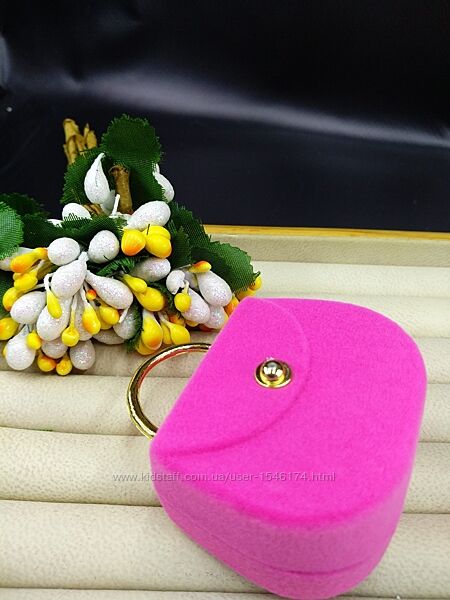 Ювелирная подарочная футляр коробочка для кольца сережек розовая сумочка 