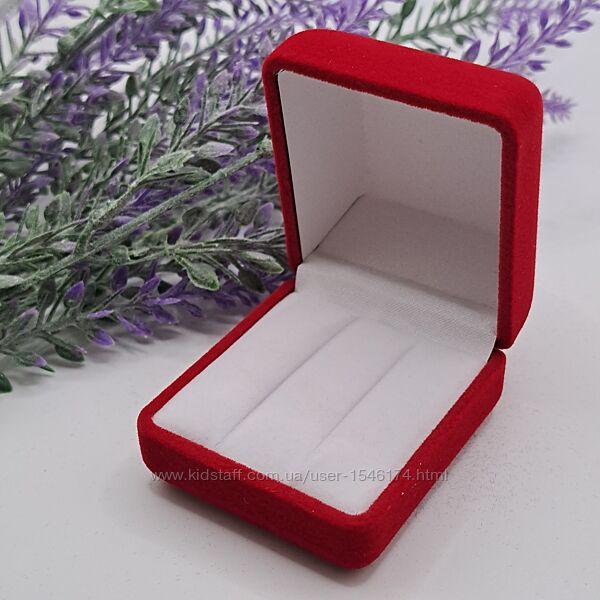 Ювелирная подарочная упаковка футляр коробочка для сережек красный квадрат 