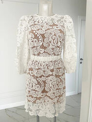 Біла мереживна сукня Valentino
