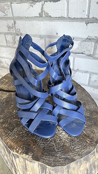Босоніжки Zara р.39