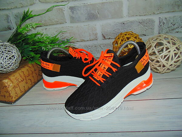 Стильные кроссовки 37размер