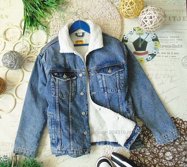 Крутецька джинсовая куртка на шерпа- флісі ZARA
