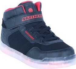 Мигають. Cтілячі кросівки хайтопи Skechers 