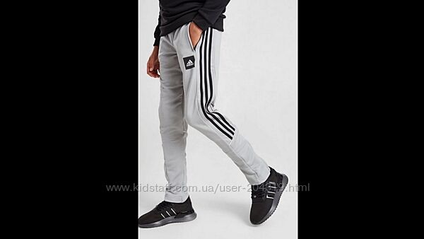 Крутезні спортивні штани Adidas 