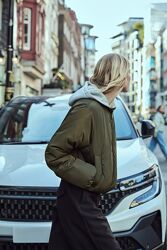 Куртка бомбер со съёмным капюшоном Zara
