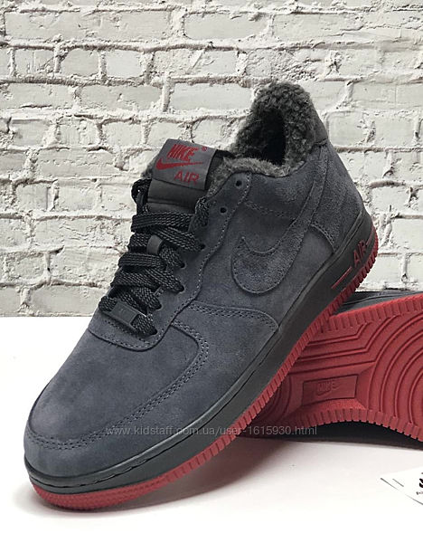 Зимові чоловічі кросівки Nike Air Force (41-45) ХУТРО Арт 12352 Виробник В´єтнам Верх Замш Всередині Хутро Підошва Поліуретан Розміри: 41(26.5см). 42(27см). 43(27.5см). 44(28см). 45(29см)