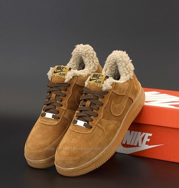 Зимові чоловічі кросівки Nike Air Force (41-45) ХУТРО Арт 12365 Виробник В´єтнам Верх Замш Всередині Хутро Підошва Поліуретан Розміри: 41(26.5см). 42(27см). 43(27.5см). 44(28см). 45(29см) Ціна 2100грн