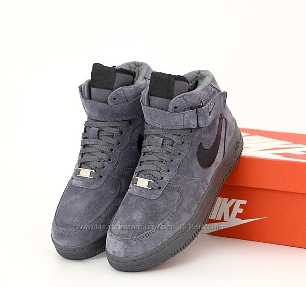 Зимові чоловічі кросівки Nike Air Force (41-45) ХУТРО Арт 12368 Виробник В´єтнам Верх Замш Всередині Хутро Підошва Поліуретан Розміри: 41(26.5см). 42(27см). 43(27.5см). 44(28см). 45(29см)